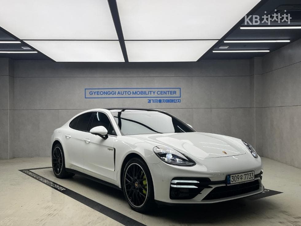 Porsche 파나메라 (971) 2.9 4 E-Hybrid Стандартен - Image 1