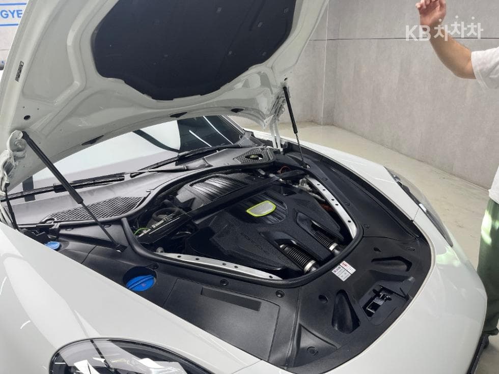 Porsche 파나메라 (971)2.9 4 E-Hybrid Standard - 16