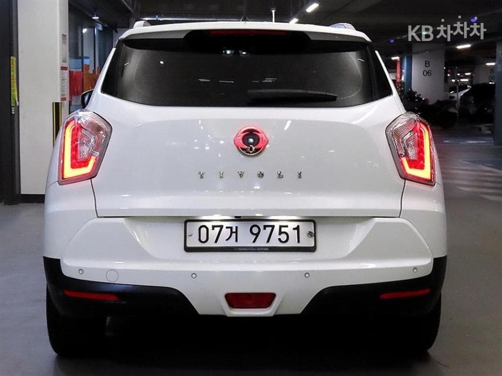 KG Mobility Tivoli 아머1.6 Gasoline 기어 에디션 2WD - 5