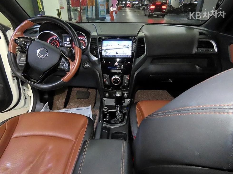 KG Mobility Tivoli 아머1.6 Gasoline 기어 에디션 2WD - 10