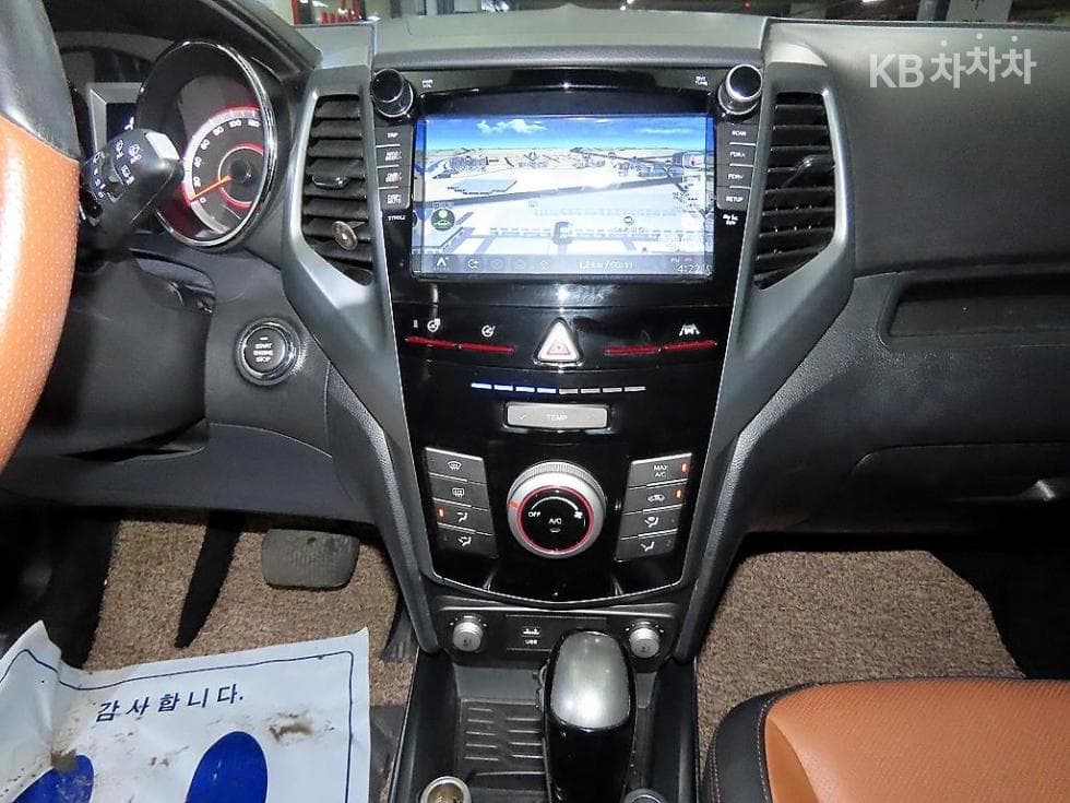 KG Mobility Tivoli 아머1.6 Gasoline 기어 에디션 2WD - 11