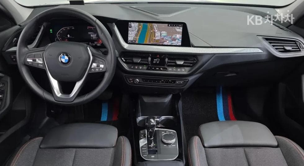 BMW 1시리즈 (F40)118d Sport Line - 7