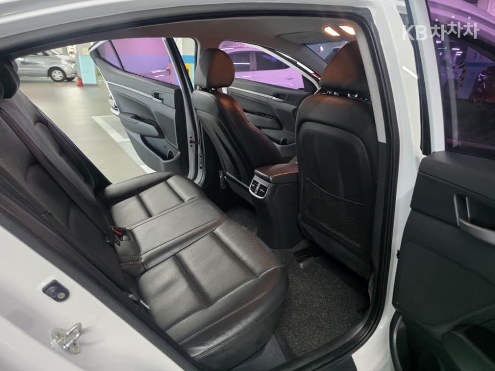 Хюндай Avante (Elantra)AD1.6 GDi Смарт - 18