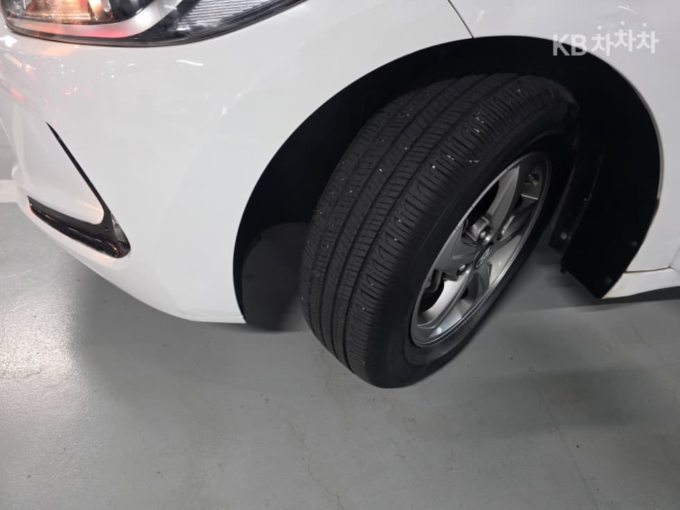 Хюндай Avante (Elantra)AD1.6 GDi Смарт - 20