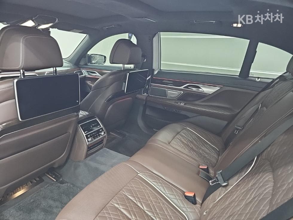 BMW 7시리즈 (G11)730Ld xDrive Design Pure Excellence - 14