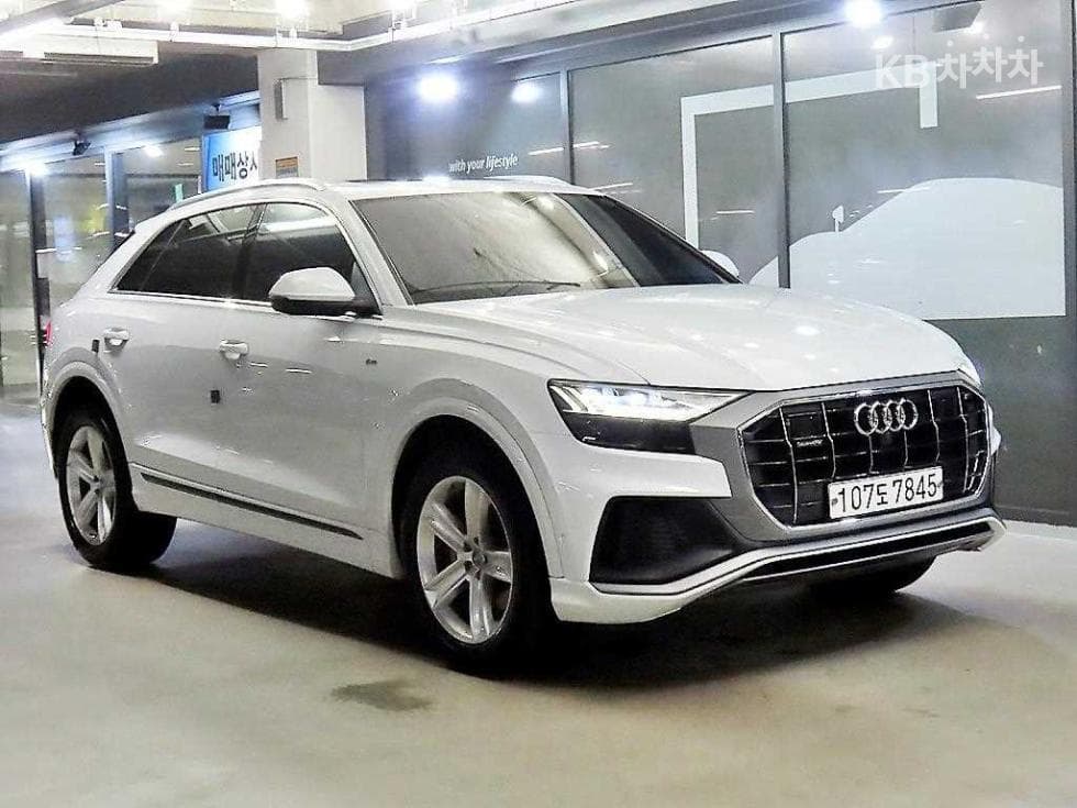 Ауди Q8 3.0 45 Турбо Дизел Инжекция Quattro Premium - Image 1