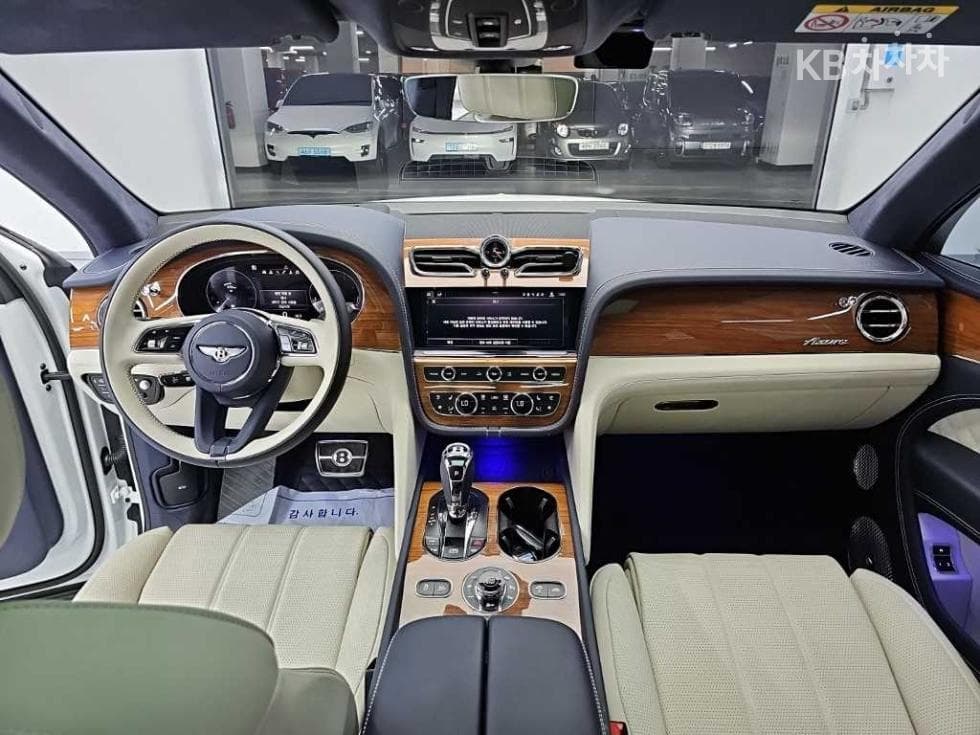 벤틀리 벤테이가4.0 V8 AZURE - 7