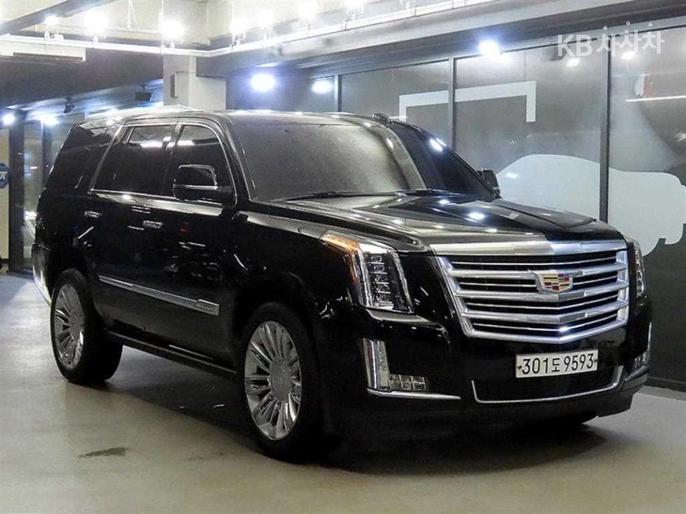 캐딜락 ESCALADE(4-то поколение) 6.2 V8 (14~) - Image 1