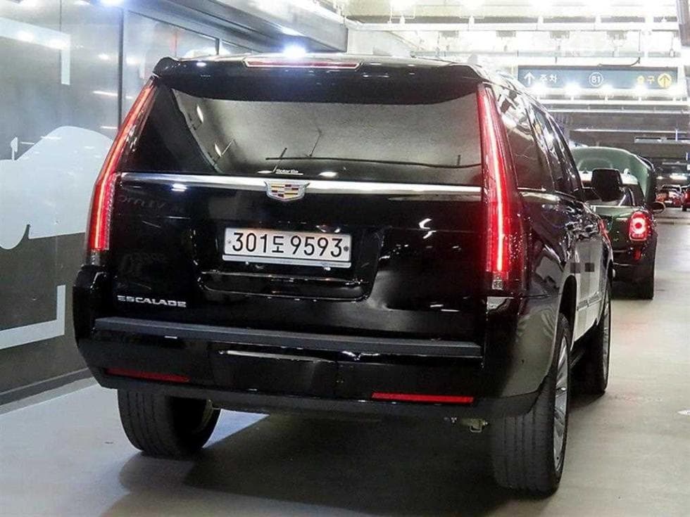 캐딜락 ESCALADE(4-то поколение)6.2 V8 - 4