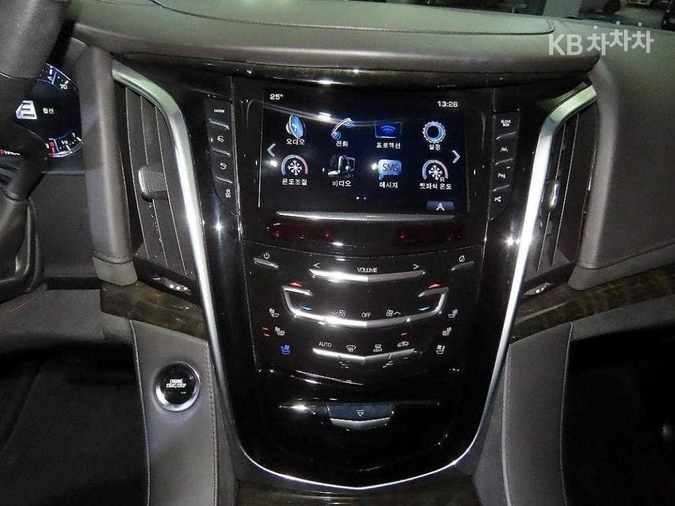 캐딜락 ESCALADE(4-то поколение)6.2 V8 - 11