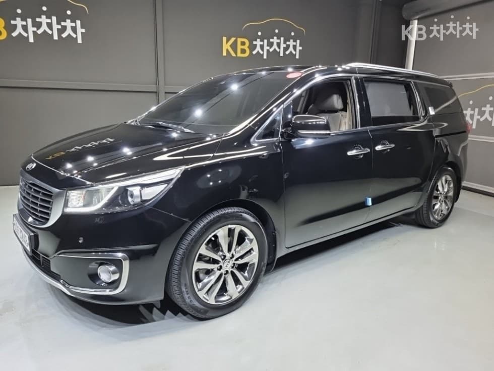 Киа All New Канивал 9-местен 2.2 Дизел Noblesse - Image 1