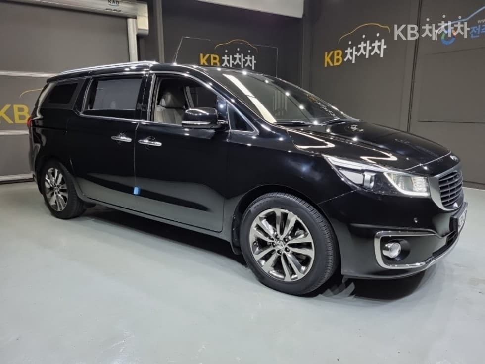 Киа All New Канивал9-местен 2.2 Дизел Noblesse - 5