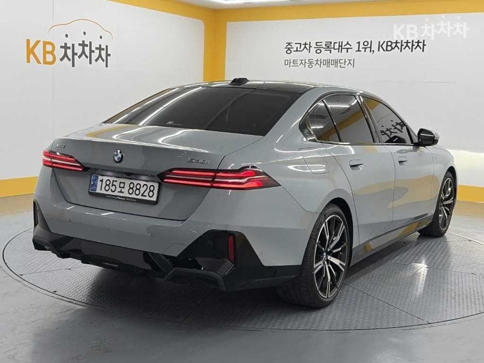 BMW New5 Series(G60)530i xDrive M Sport - 4