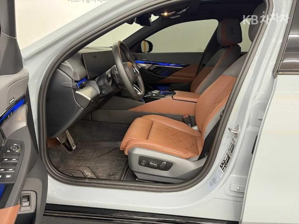BMW New5 Series(G60)530i xDrive M Sport - 10