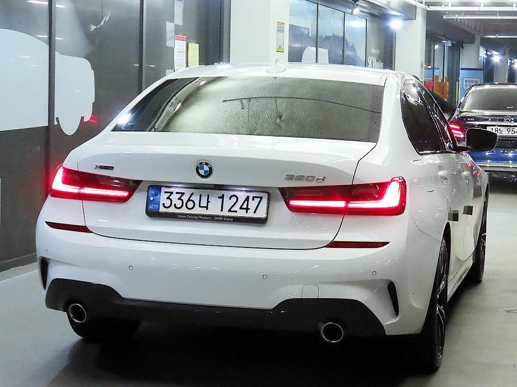 BMW 3 Series (G20)320d xDrive M Sport Package - 4