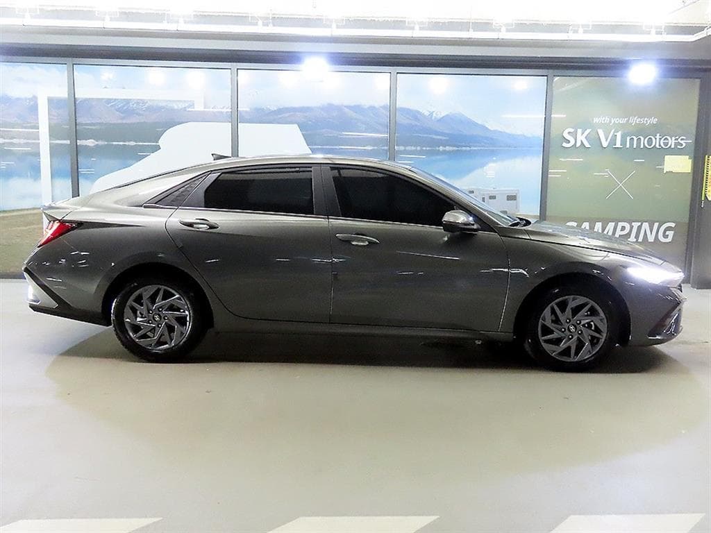 Hyundai The New (facelift) Avante (Elantra) Hybrid (CN7)1.6 HEV Inspiration - 3