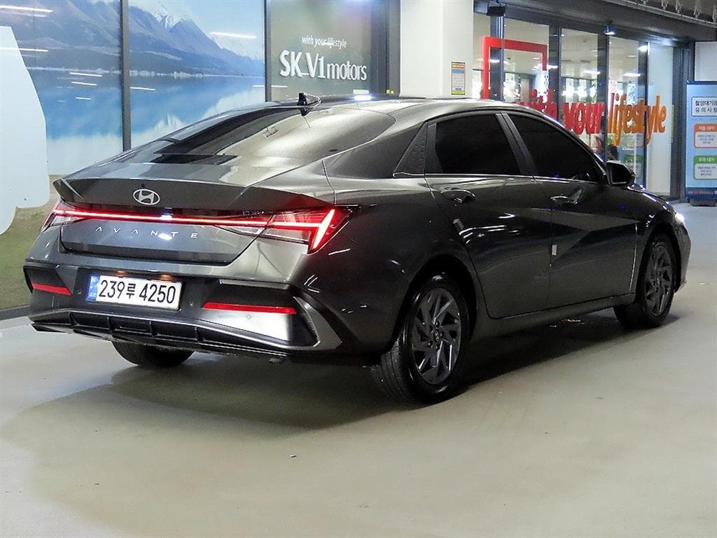 Hyundai The New (facelift) Avante (Elantra) Hybrid (CN7)1.6 HEV Inspiration - 4