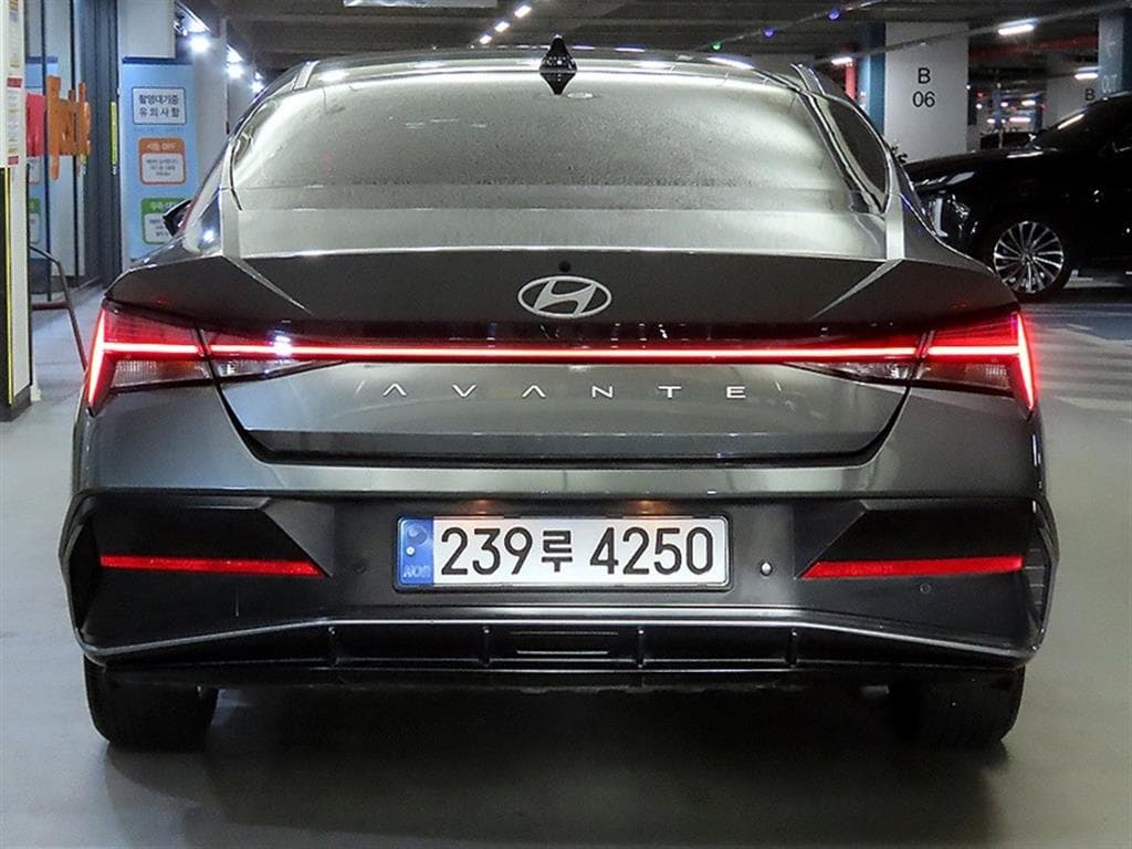 Hyundai The New (facelift) Avante (Elantra) Hybrid (CN7)1.6 HEV Inspiration - 5