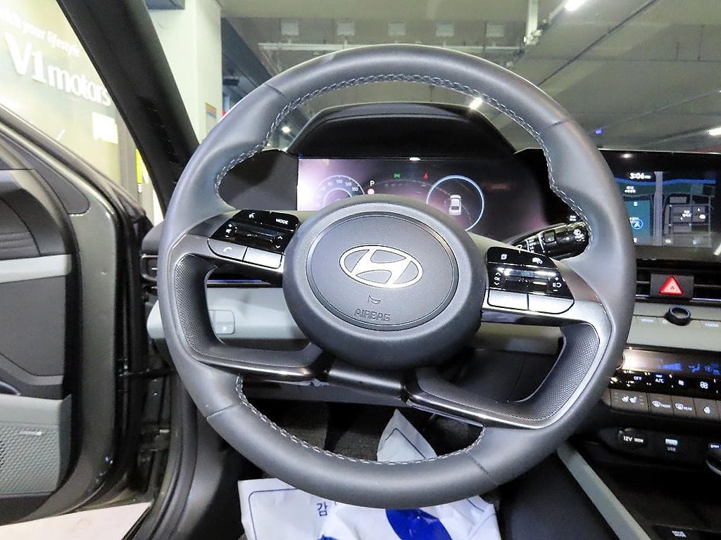 Hyundai The New (facelift) Avante (Elantra) Hybrid (CN7)1.6 HEV Inspiration - 8