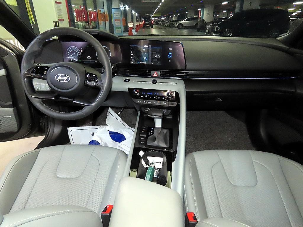 Hyundai The New (facelift) Avante (Elantra) Hybrid (CN7)1.6 HEV Inspiration - 10