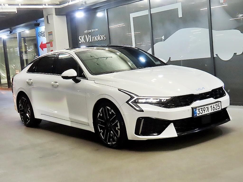Киа The New (фейслифт) K5 3-토 поколение 1.6 Бензин Турбо Signature - Image 1