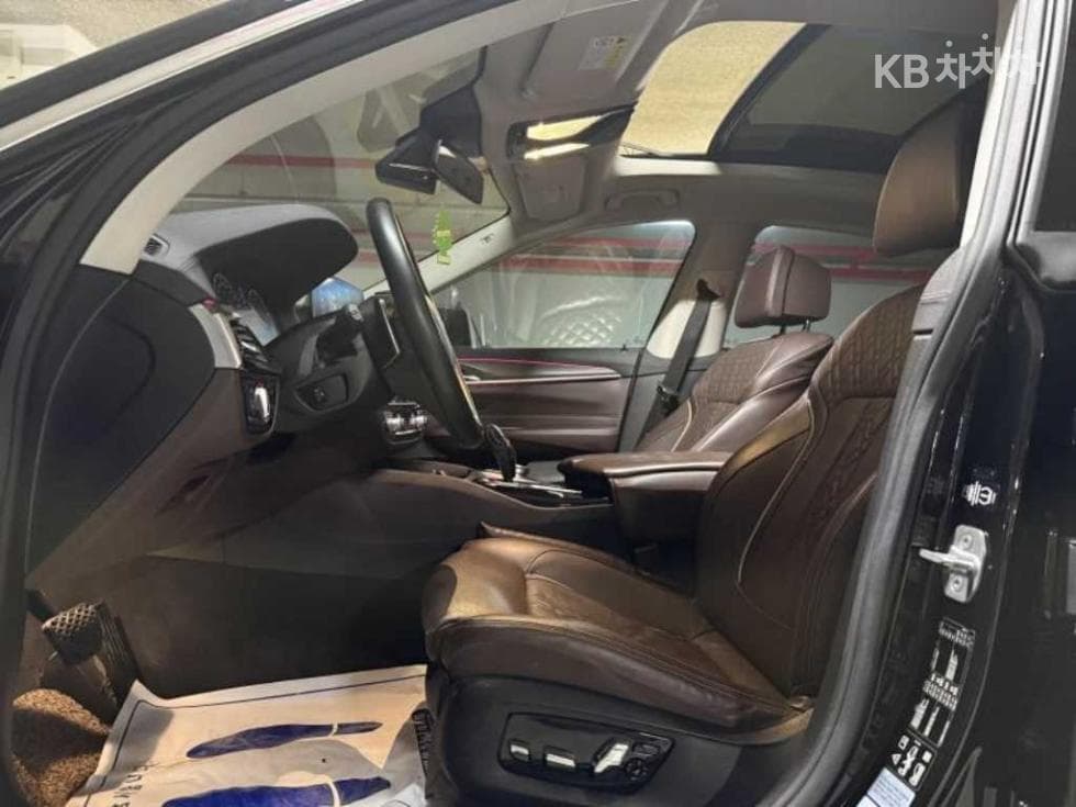 BMW Gran Turismo6 Series 640i xDrive Luxury Line - 9