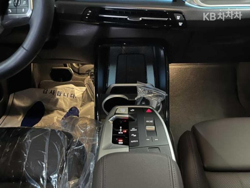 BMW X1(U11)sDrive20i M Sport - 13
