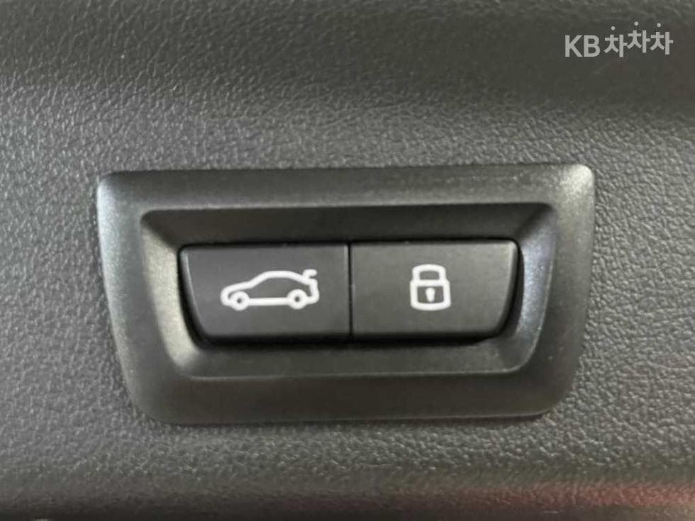 BMW X1(U11)sDrive20i M Sport - 15