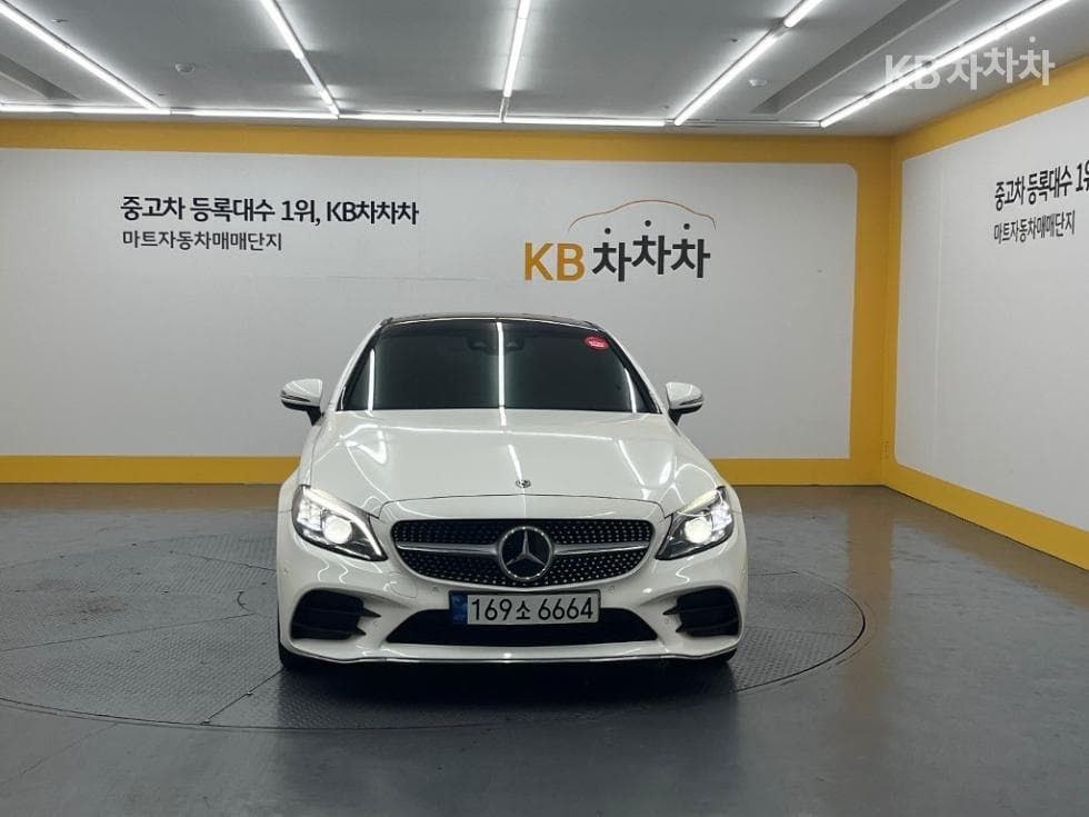 Mercedes-Benz The New (фейслифт) C-Клас C200 Coupe - Image 1