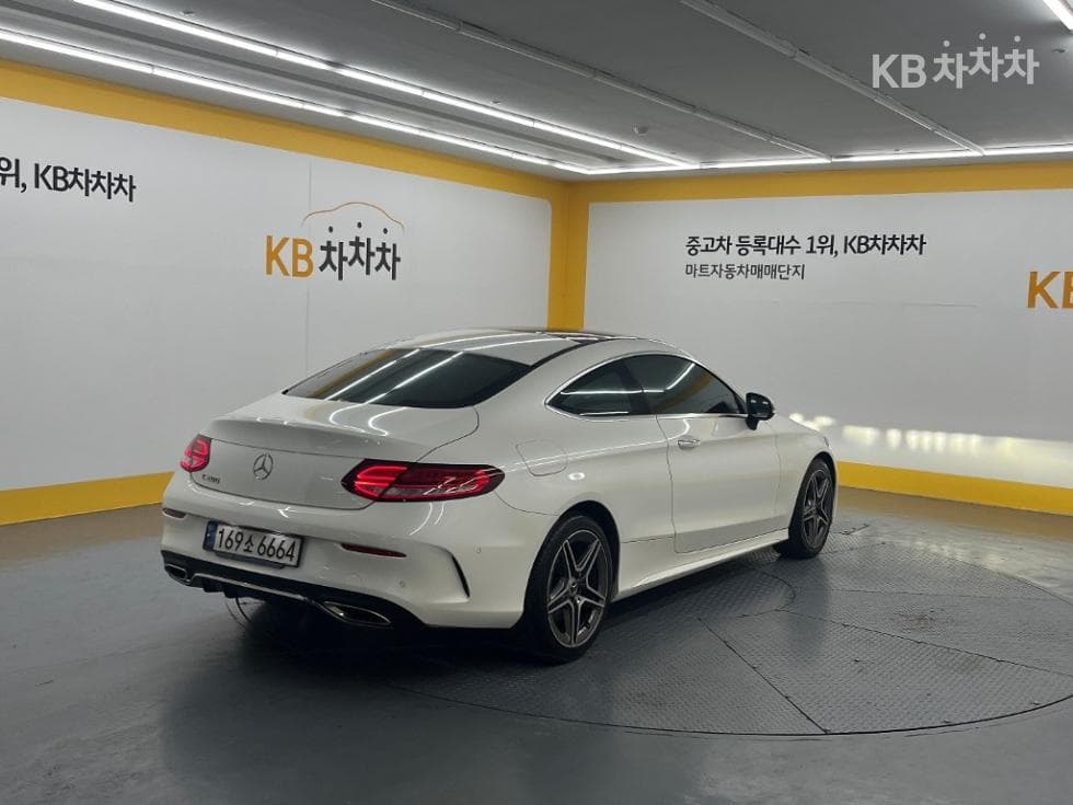 Mercedes-Benz The New (фейслифт) C-КласC200 Coupe - 2