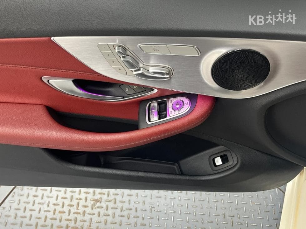Mercedes-Benz The New (фейслифт) C-КласC200 Coupe - 11