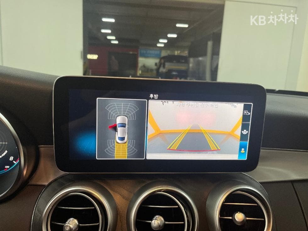 Mercedes-Benz The New (фейслифт) C-КласC200 Coupe - 14