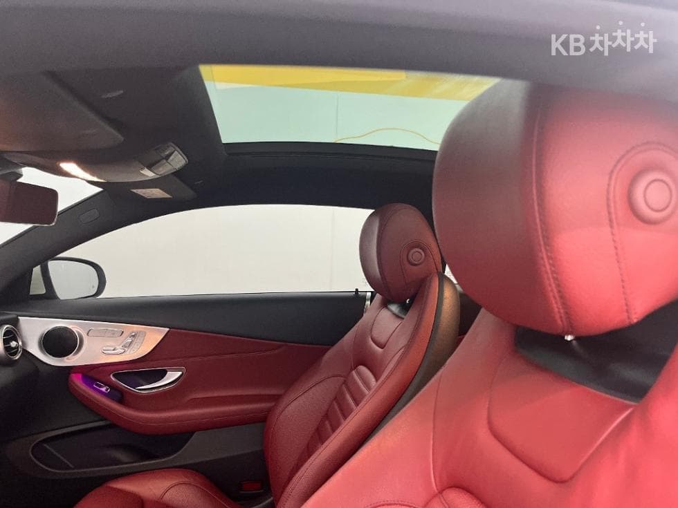 Mercedes-Benz The New (фейслифт) C-КласC200 Coupe - 15