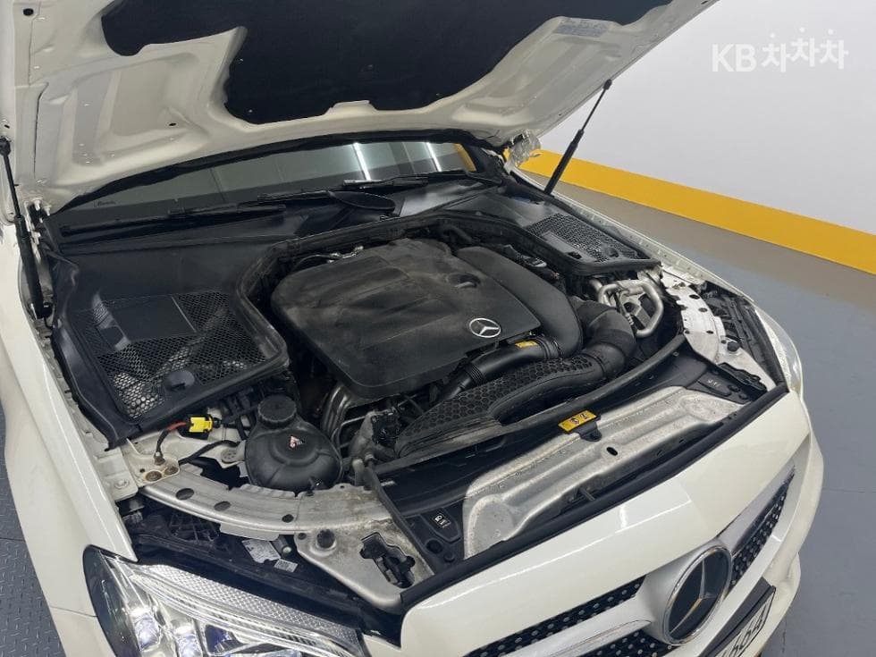 Mercedes-Benz The New (фейслифт) C-КласC200 Coupe - 16