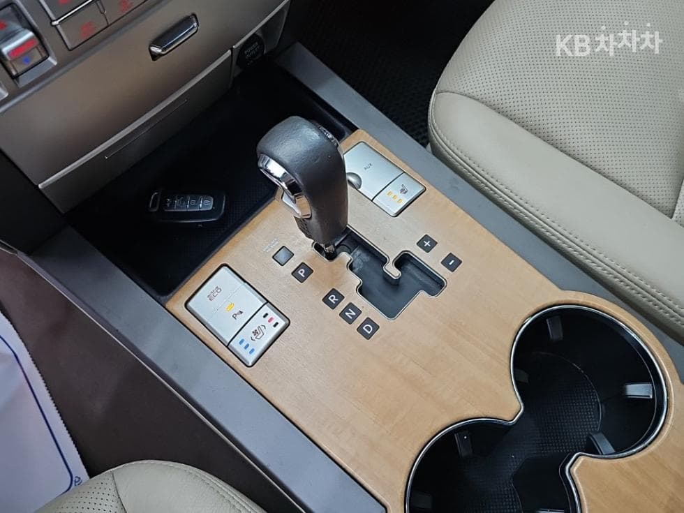 Киа Mohave2WD KV300 Висок клас - 8