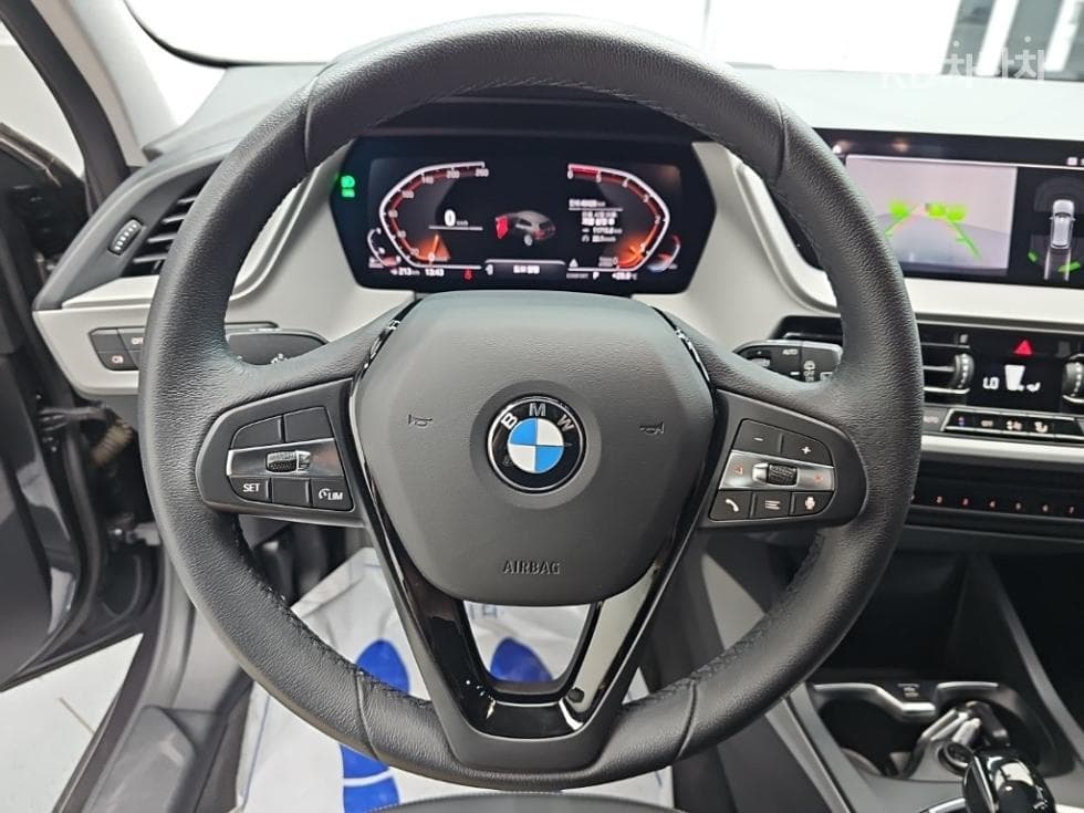 BMW 1시리즈 (F40)118d Joy First Edition - 9