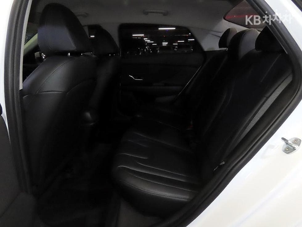 Hyundai All New Avante (Elantra)(CN7)1.6 LPi Smart - 7