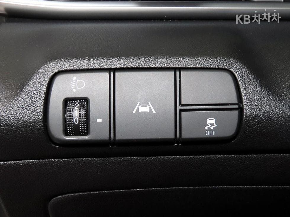 Hyundai All New Avante (Elantra)(CN7)1.6 LPi Smart - 14