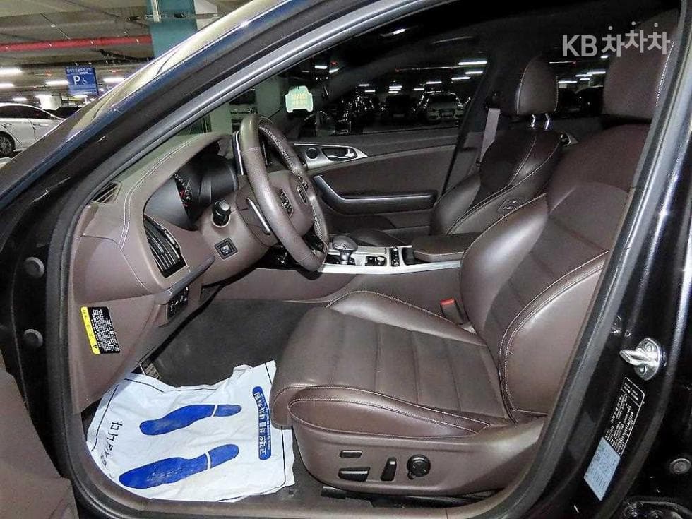 Kia Stinger3.3 Turbo 4WD GT - 6