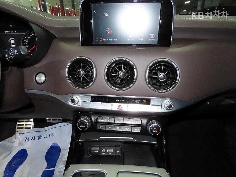 Kia Stinger3.3 Turbo 4WD GT - 11