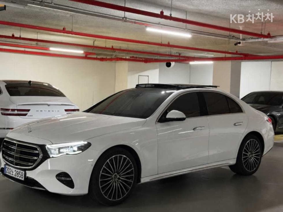 Mercedes-Benz E-클래스 (W214) E450 4MATIC Exclusive - Image 1