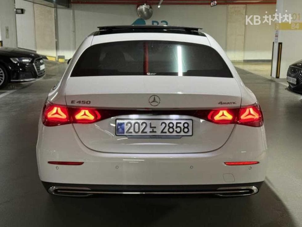 Mercedes-Benz E-클래스 (W214)E450 4MATIC Exclusive - 4