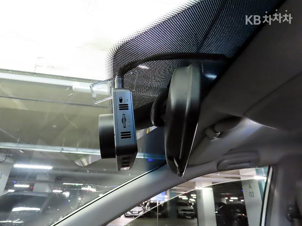 КейДжи Мобилити 코란도 투리스모9-местен 4x4 TX - 15