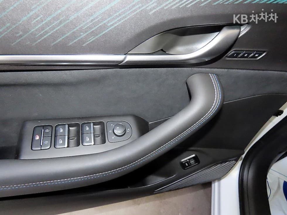 Renault Korea 그랑 콜레오스E-Tech Hybrid 에스프리 알핀 - 13