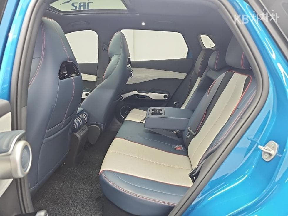 BYD 아토3Plus Стандартен - 12