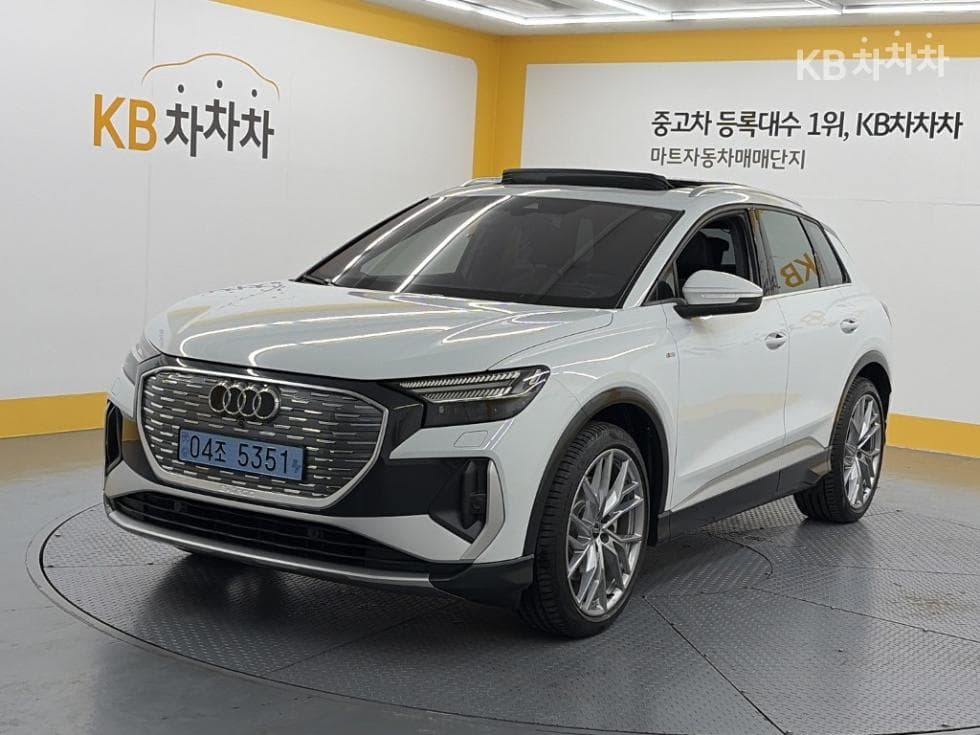 Ауди Q4 e-tron 45 Premium - Image 1