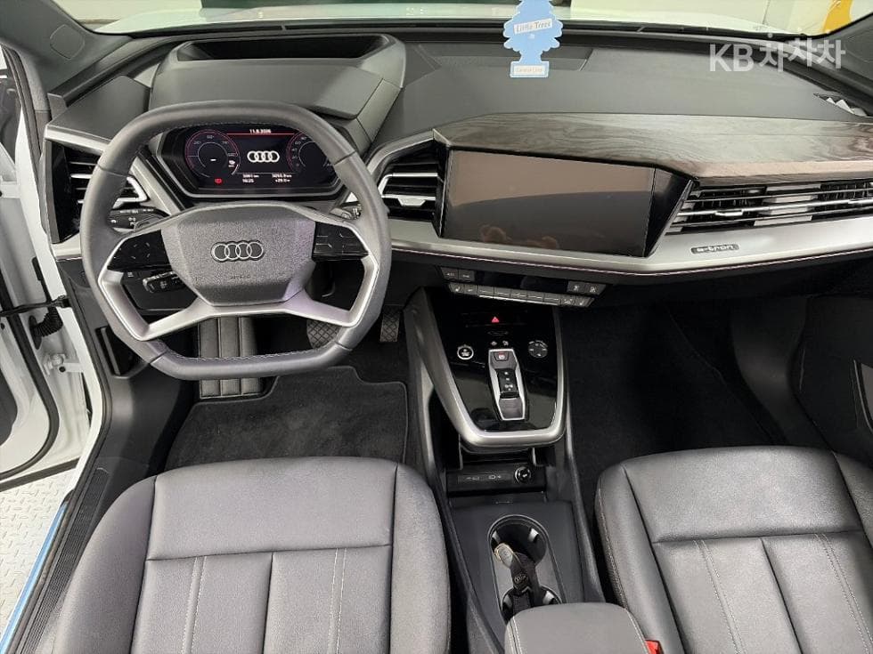 Ауди Q4 e-tron45 Premium - 7