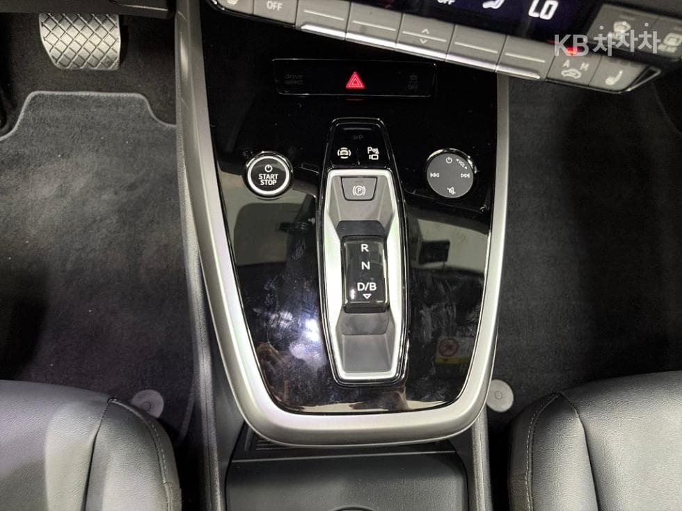 Ауди Q4 e-tron45 Premium - 8