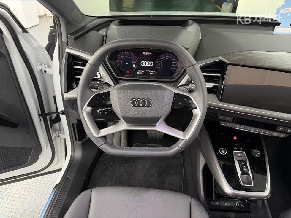 Ауди Q4 e-tron45 Premium - 9