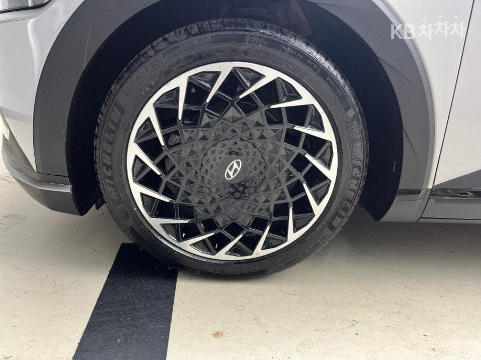 Хюндай IONIQ 5Long Range Exclusive - 17